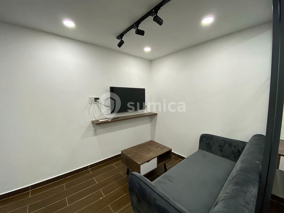 https://apis.sumica.ai/1/img/-Tf6iH_rX0_z-Kbad2djY-sk8O92kLNANp7OUzt-zGE/rs:fit:1024:1024/wm:0.375:ce:0:0:0.35/CCcBjVkMPX8zuvKw/TqovSY45IM04ZyDc.jpg