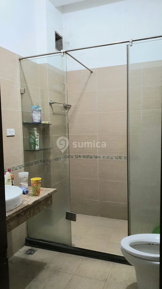 https://apis.sumica.ai/1/img/1RjbmhswhX6FZQdspDNMz8U3X07kug01fYBCokv_d-4/rs:fit:1024:1024/wm:0.375:ce:0:0:0.35/CWIKzggDdSVu6rfs/Du96QIgwd5giPGSW/ttw469fNqIGailst.jpg
