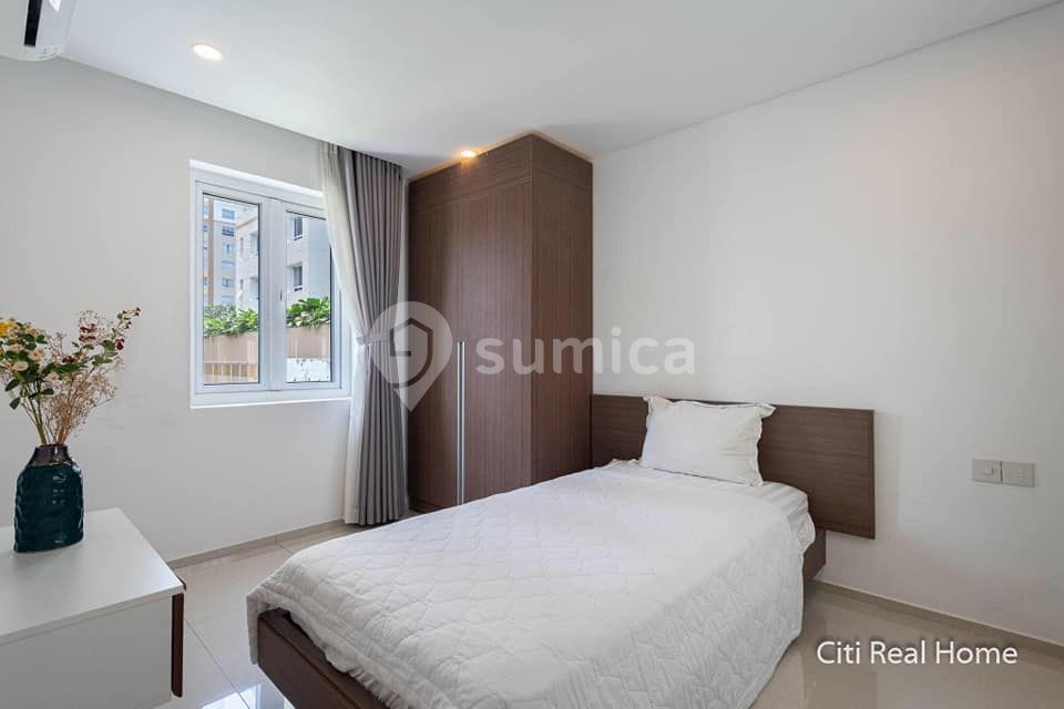 https://apis.sumica.ai/1/img/3160LJVogLkwZW3DHUlWYgTkDN5b7ju_lxuGPfEtypg/rs:fit:1024:1024/wm:0.375:ce:0:0:0.35/XWoCyFoFcSVu7bC8/D-96QIgwd8AmPWCW/tItouIPB-oiYjV54.jpg