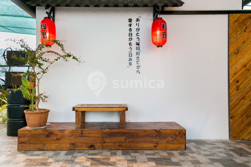 https://apis.sumica.ai/1/img/44id13lxeWCOd9KZMGwdjX4p2gkckUneA78bvfe3BMs/rs:fit:1024:1024/wm:0.375:ce:0:0:0.35/CGpSmApSIiVu5eDr/BO96QIgwd5giPGSW/ttw469fNqIGailst.jpg
