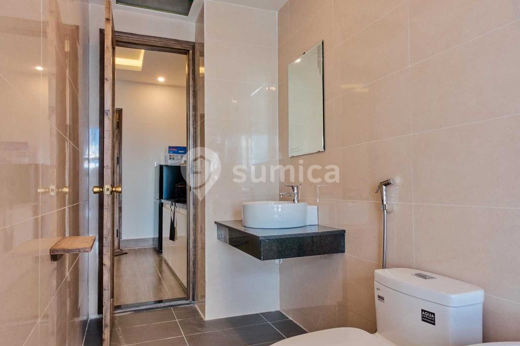 https://apis.sumica.ai/1/img/9HBFl7Gyo-OHKAh61h7me9whjrWZa8MvhOyUyfrEGA0/rs:fit:1024:1024/wm:0.375:ce:0:0:0.35/GDsGkVoScyIyqO-y/CqUtAp8iLcs4ZyDc.jpg