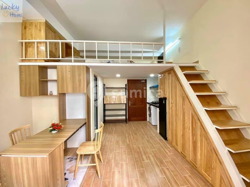 https://apis.sumica.ai/1/img/E8mjRsC2RoE2mmvC1Kn648U-CLv-c3to8n8z3et8Wr8/rs:fit:1024:1024/wm:0.375:ce:0:0:0.35/WWcLn11WISVu5bvs/Xe96QIgwd5giPGSW/ttw469fNqIGailst.jpg