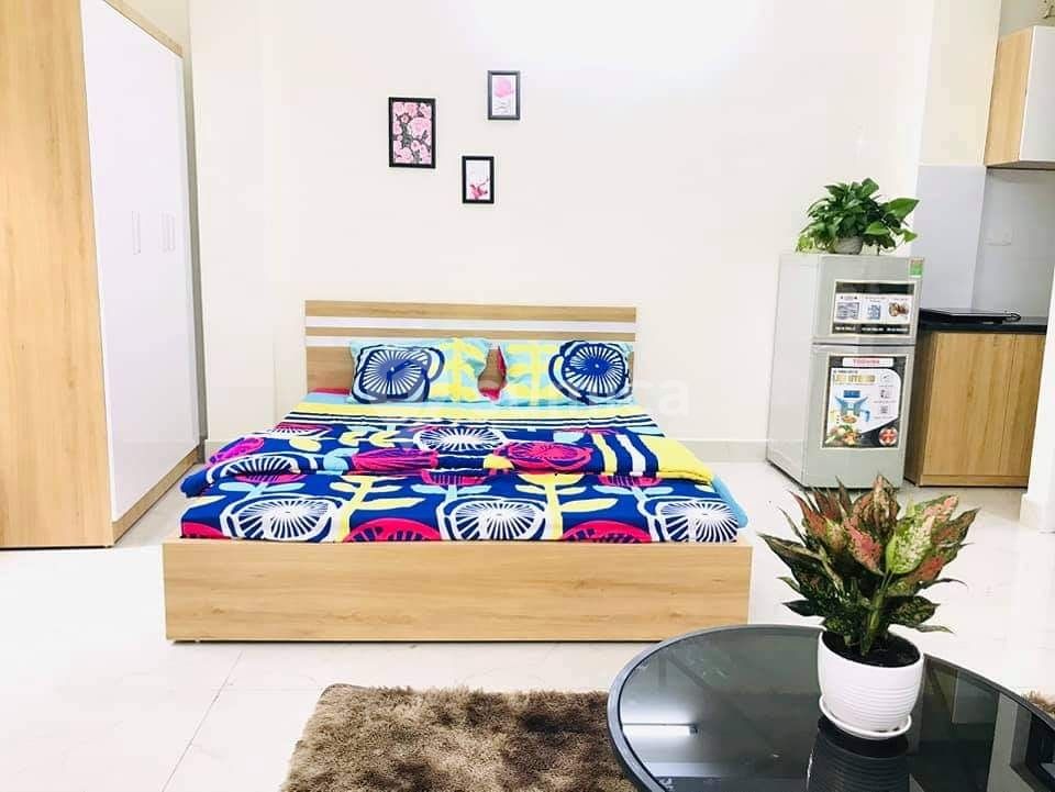 https://apis.sumica.ai/1/img/JBLtHeCitynAoq4FLzQnacv-5K6ekc7pbt7CwX-wt4I/rs:fit:1024:1024/wm:0.375:ce:0:0:0.35/DjQLxQpRcCVuvru5/X-96QIgwd5giPGSW/ttw469fNqIGailst.jpg