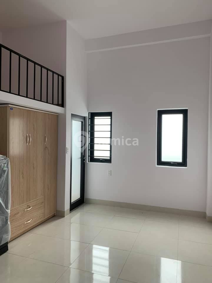 https://apis.sumica.ai/1/img/L7g9u0O48VzvfXzW4pzNGE3Pbti35ankjZr325Gv1ew/rs:fit:1024:1024/wm:0.375:ce:0:0:0.35/W2ZRxQkDcyVuvrvo/D-96QIgwd5giPGSW/ttw469fNqIGailst.jpg