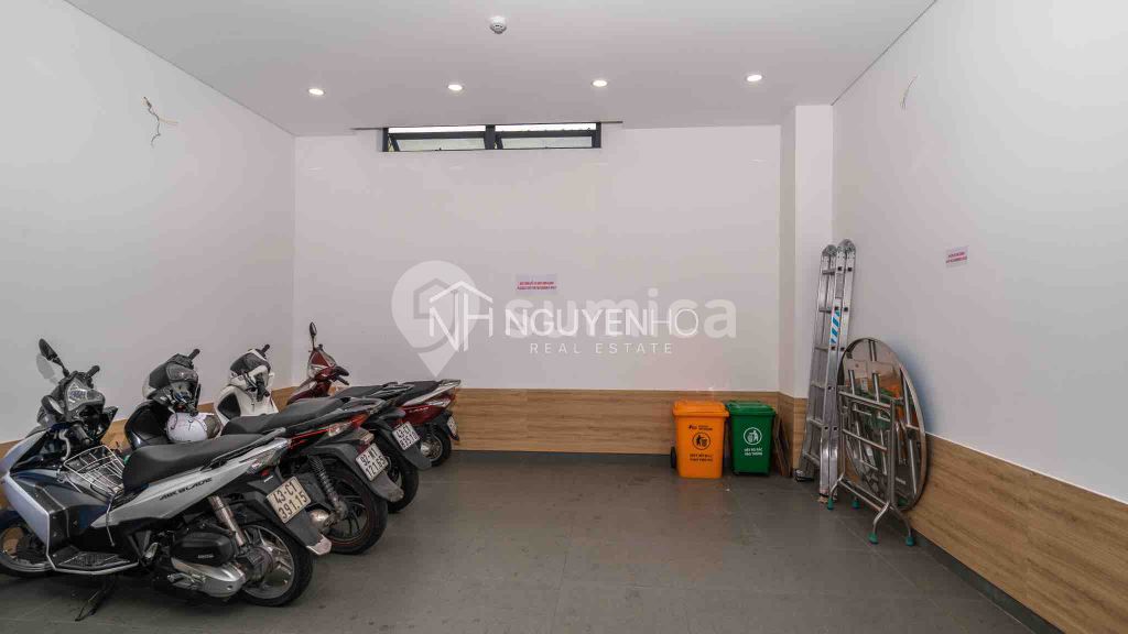 https://apis.sumica.ai/1/img/NmOvhNJq5YlSLCcUhblh6oW2rBYYv8aNI5LyX1c_HaI/rs:fit:1024:1024/wm:0.375:ce:0:0:0.35/XmUFz1tVcyVuvuHp/Xu96QIgwd8AjbGSW/toE0uoLKrIeY3w4q/_GZF-Q.jpg