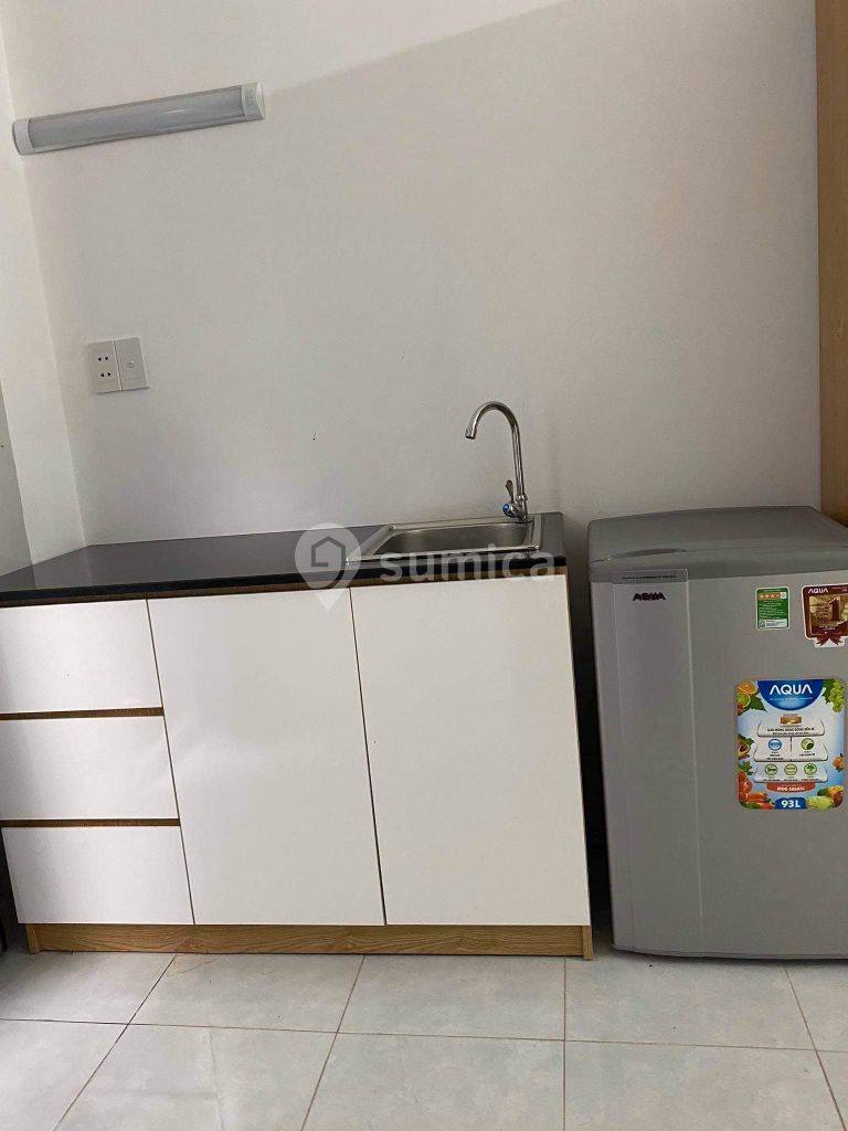 https://apis.sumica.ai/1/img/PHBVxc7tpmeRkQbD-GWtPN5TnTXJ-x-XHuFpGeiFWwg/rs:fit:1024:1024/wm:0.375:ce:0:0:0.35/VWQFnwkGJiVuv-Tp/CO96QIgwd5giPGSW/ttw469fNqIGailst.jpg
