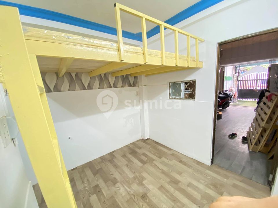 https://apis.sumica.ai/1/img/RFT5v9aHZyKtznvy9xtcxn1Xn8aRvo7F1XAhs9HkHRE/rs:fit:1024:1024/wm:0.375:ce:0:0:0.35/XzABzFoCISVuvubu/Wu96QIgwd5giPGSW/ttw469fNqIGailst.jpg