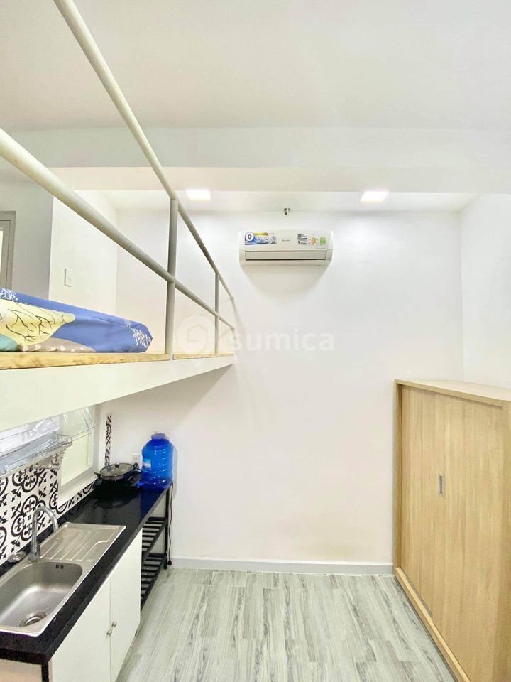 https://apis.sumica.ai/1/img/VPVGG85idkpIYi5QGrdtpHaD03BoYZG7PZf4CMWl02Y/rs:fit:1024:1024/wm:0.375:ce:0:0:0.35/WjEAxQZSJiVuv-a_/C-96QIgwd5giPGSW/ttw469fNqIGailst.jpg