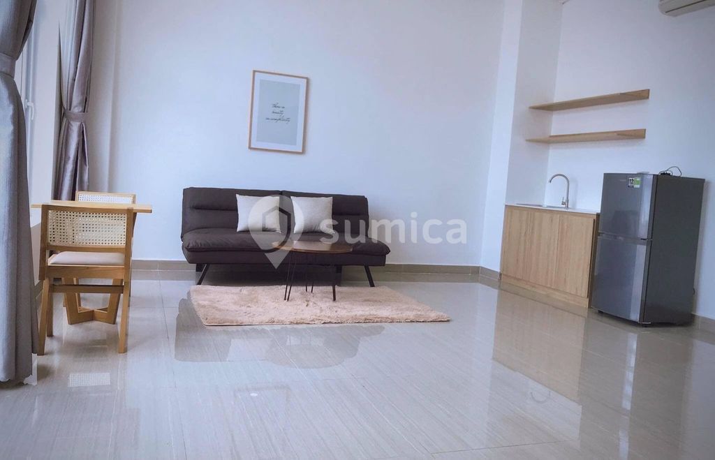 https://apis.sumica.ai/1/img/YSdPkg__Uo6KLGsQLpzZOiTND3B03s-4Pd0CBrEjIP4/rs:fit:1024:1024/wm:0.375:ce:0:0:0.35/WDcKzFsFdCVuurfo/X-96QIgwd5gnODOW/6Ys87dSc-4PJjQp4.jpg