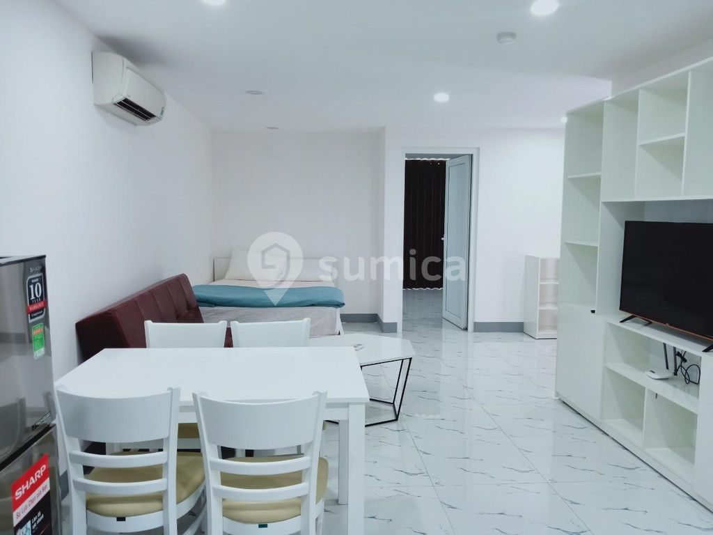https://apis.sumica.ai/1/img/_YrBukEFE-7P2L2RuPa73KzKyhzg32Icdq4RvESylMw/rs:fit:1024:1024/wm:0.375:ce:0:0:0.35/AyhVmlwSdX806_W-/UfsoBZU9Pss4ZyDc.jpg
