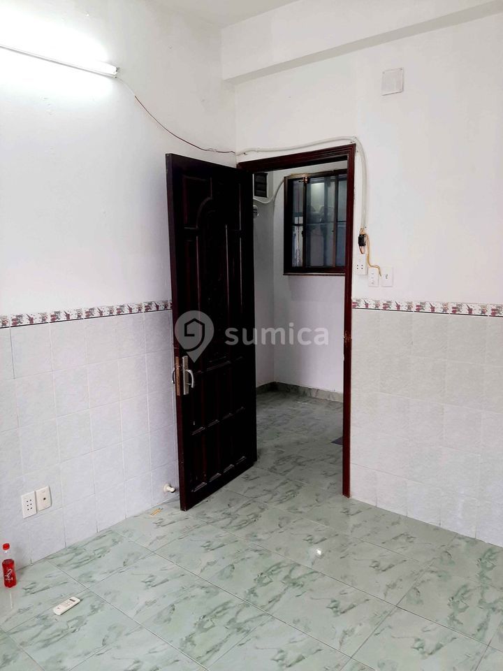 https://apis.sumica.ai/1/img/hQkzeftzPERBSwVKT4w0vkM7Pz9fjEnSX3aYryWHfRM/rs:fit:1024:1024/wm:0.375:ce:0:0:0.35/CDcFmg9VdyVu5ea-/Cu96QIgwd5giPGSW/ttw469fNqIGailst.jpg