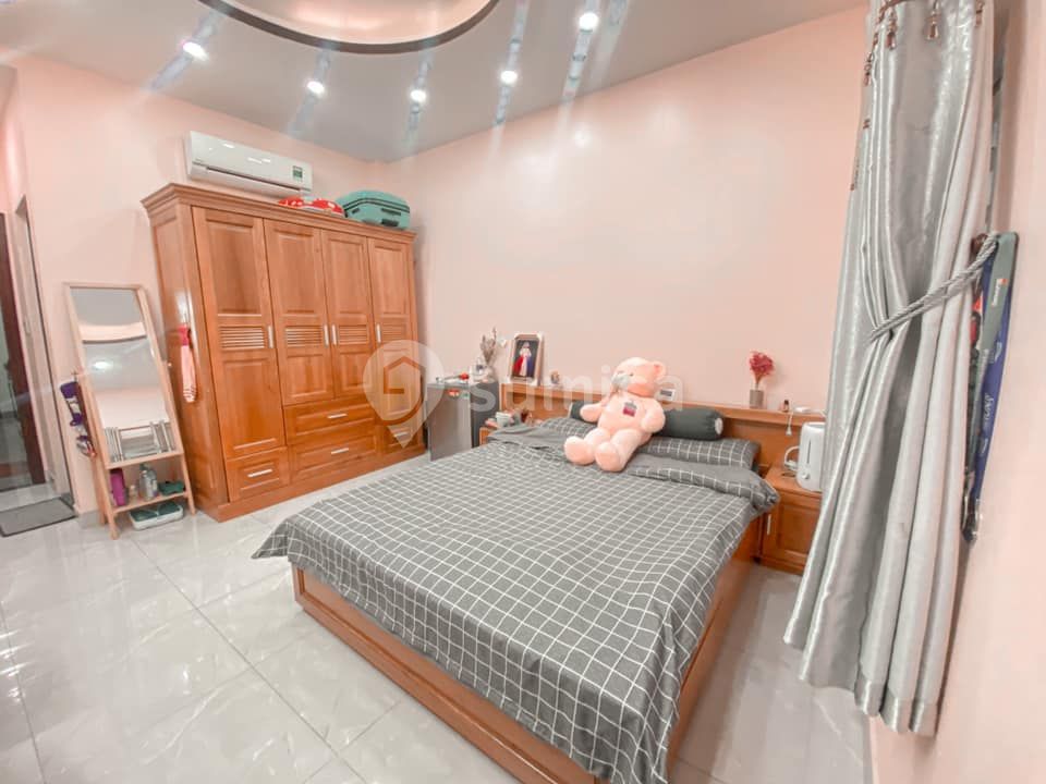 https://apis.sumica.ai/1/img/hXmTxBoG186FqWe5Roj4Ib1v8J06-jLnjpoIxAkY11U/rs:fit:1024:1024/wm:0.375:ce:0:0:0.35/DmACywdecSVuvbbt/Xu96QIgwd5giPGSW/ttw469fNqIGailst.jpg