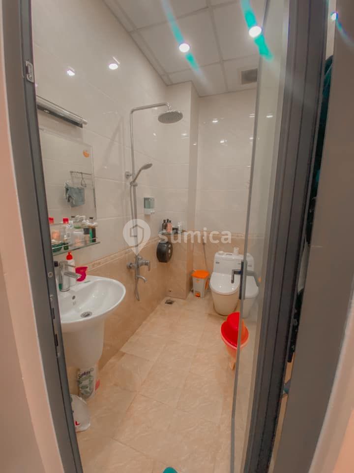 https://apis.sumica.ai/1/img/hlKIYYsX7bvJJDpAKO-RnCh3CFthc54W69QyedcV3ZY/rs:fit:1024:1024/wm:0.375:ce:0:0:0.35/DmACyw5TdiVuvbbt/Xu96QIgwd5giPGSW/ttw469fNqIGailst.jpg