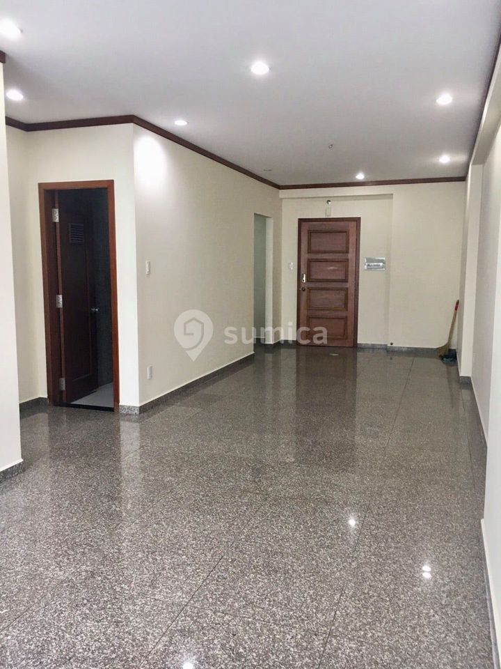 https://apis.sumica.ai/1/img/jDKRjhgftxcClhQSBb5oIEubXR8F5g5hNKoArcMpJ9E/rs:fit:1024:1024/wm:0.375:ce:0:0:0.35/DmRWyQsEdSVu5ea-/Xu96QIgwd5giPGSW/ttw469fNqIGailst.jpg