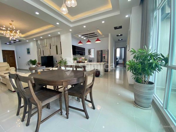 https://apis.sumica.ai/1/img/kNkUN7gL1TOZICUInO2s6WmQc43T8PYz4mtPXucY8ec/rs:fit:1024:1024/wm:0.375:ce:0:0:0.35/WWUAmg8GfCVu6rG-/We96QIg2d5gua2WW/so897ISdp9Oejwsr/_GZF-8A.jpg