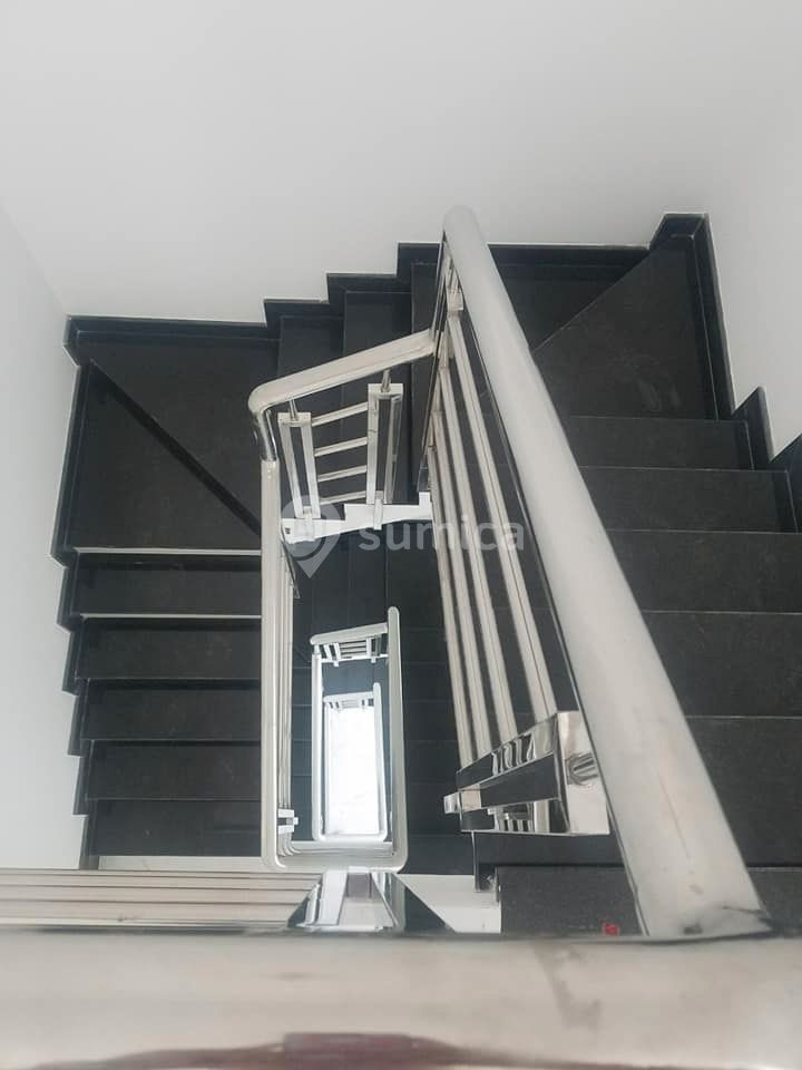 https://apis.sumica.ai/1/img/u1CUg6uYTIhL5dIZc4lf8ZfHW672FuMWRjYTrzjzWts/rs:fit:1024:1024/wm:0.375:ce:0:0:0.35/C2UCyF4DfCVu5bLs/Du96QIgzd5hzPjGW/5tw8ttOdrYHK3gkj/jTUFr5PtdN57ZQd4/5nJMWbqiJUlUiVk4/5wpGJf8crAmk2kWG/yiK7_XF_yQf-6OrU/enD_.jpg